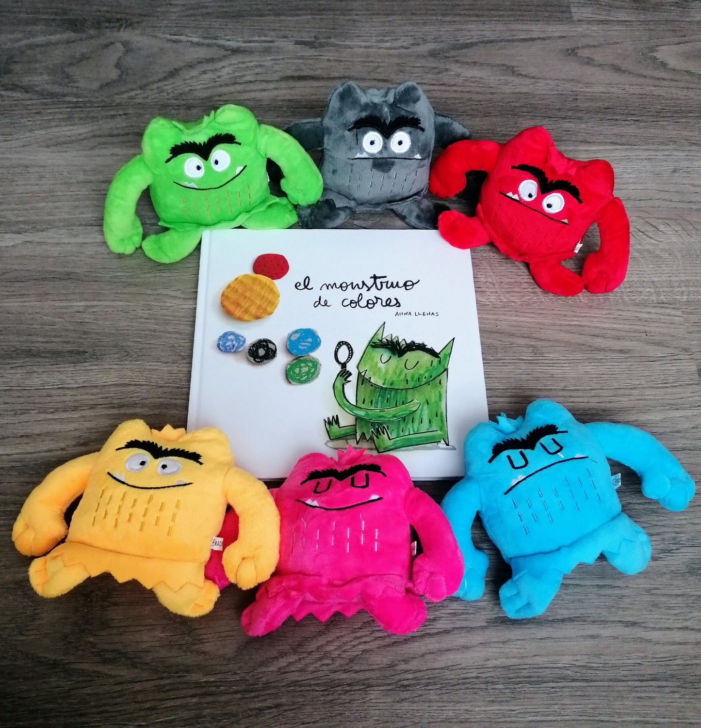 Muñecos El Monstruo de Colores